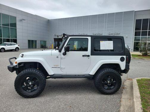 Bright White Clearcoat 2015 Jeep Wrangler Sahara