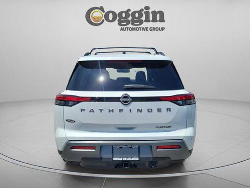 Everest White Pearl Tricoat 2026 Nissan Pathfinder Platinum