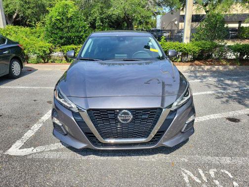 2022 Nissan Altima SR FWD