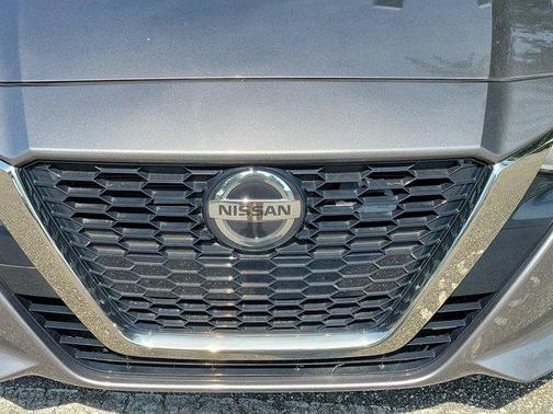 2022 Nissan Altima SR FWD