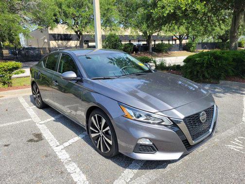2022 Nissan Altima SR FWD