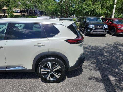2021 Nissan Rogue SL