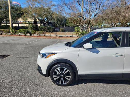 2020 Nissan Kicks SV