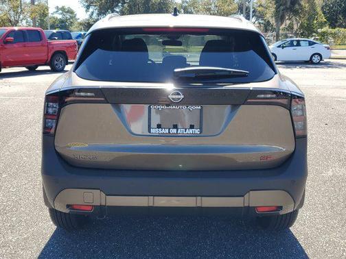 2026 Nissan Kicks SR