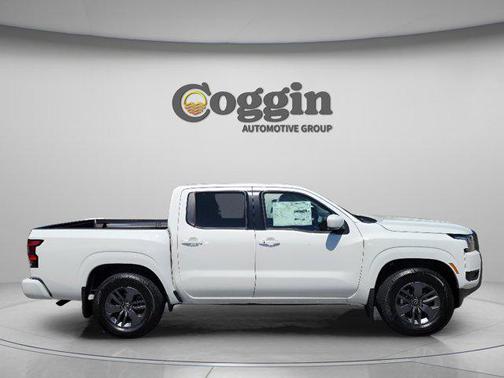 Glacier White 2026 Nissan Frontier SV
