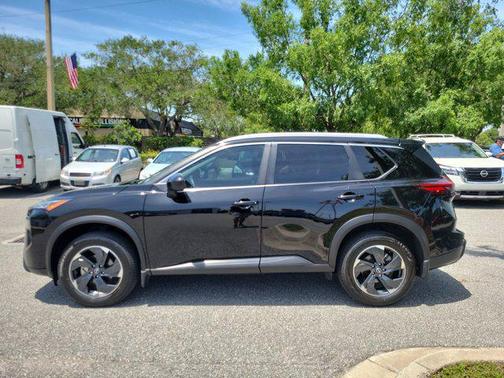 Super Black 2024 Nissan Rogue SV