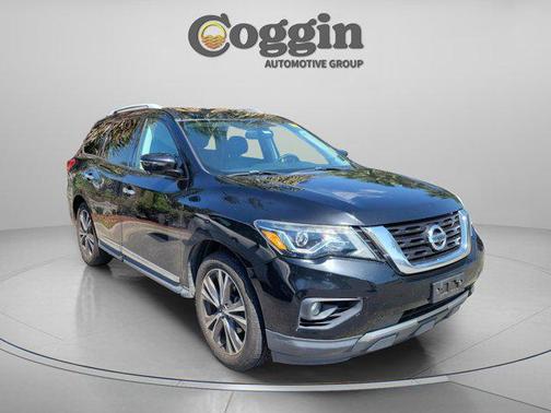 Magnetic Black Pearl 2020 Nissan Pathfinder Platinum 4WD