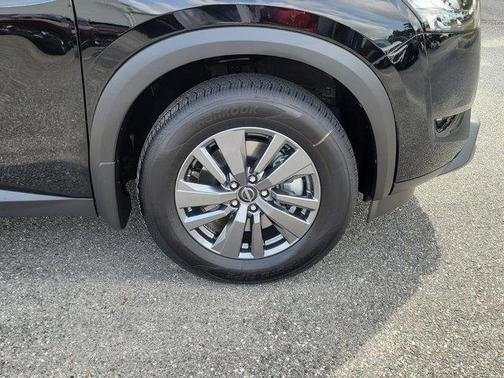2025 Nissan Pathfinder S FWD