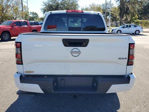 2026 Nissan Frontier SV