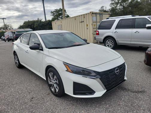 2025 Nissan Altima S FWD