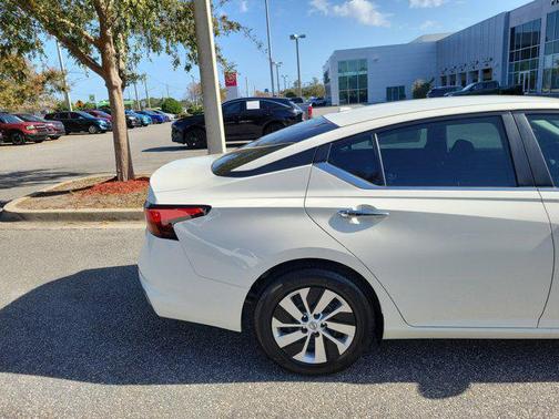 2025 Nissan Altima S FWD