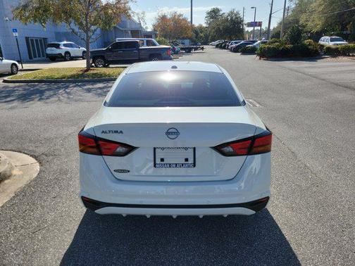 2025 Nissan Altima S FWD