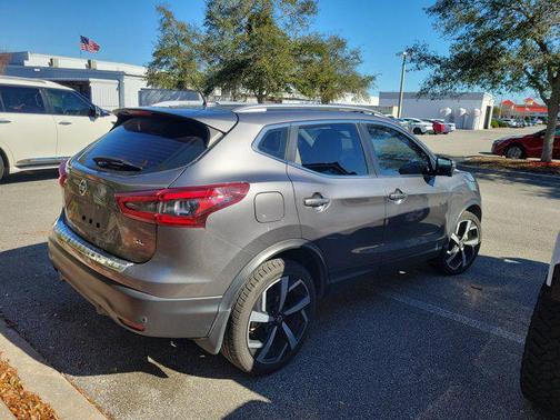 2022 Nissan Rogue Sport SL