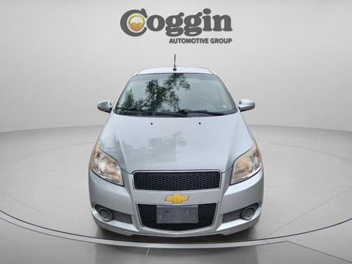 Silver Ice Metallic 2011 Chevrolet Aveo 5 LT