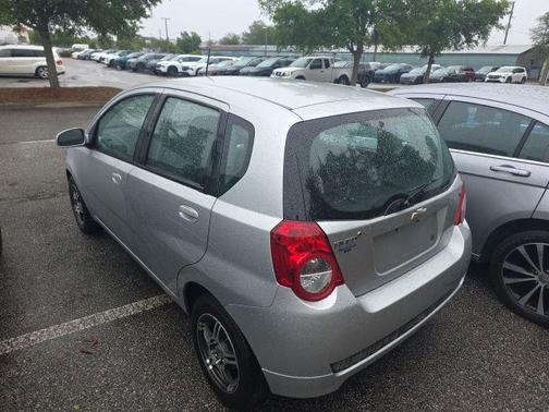Silver Ice Metallic 2011 Chevrolet Aveo 5 LT