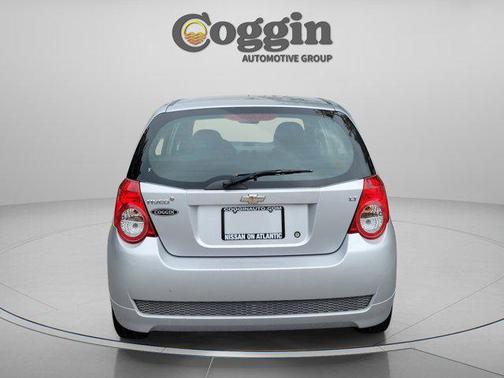 Silver Ice Metallic 2011 Chevrolet Aveo 5 LT