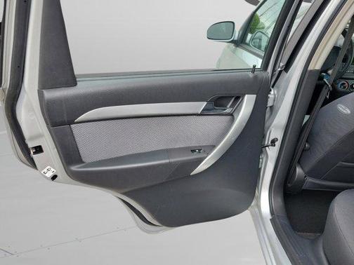 Silver Ice Metallic 2011 Chevrolet Aveo 5 LT