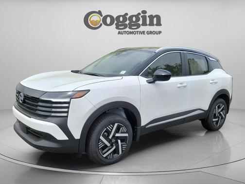 Aspen White Tricoat/Super Black 2026 Nissan Kicks SV