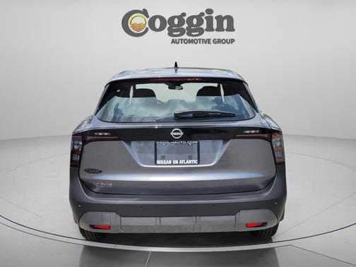 Gun Metallic 2026 Nissan Kicks S