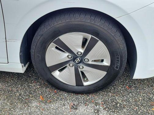 2019 Hyundai IONIQ Hybrid Blue