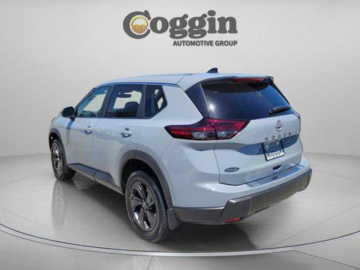 Boulder Gray Pearl 2026 Nissan Rogue SV