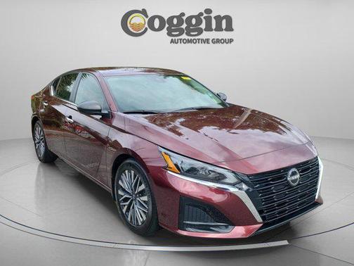 Garnet Pearl Metallic 2024 Nissan Altima 2.5 SV