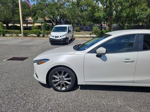 2018 Mazda Mazda3 Touring