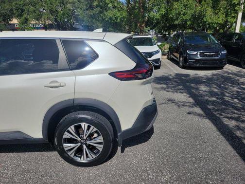 2022 Nissan Rogue SV