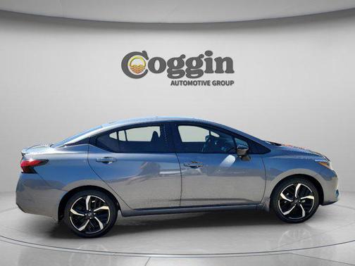 Gun Metallic 2025 Nissan Versa 1.6 S