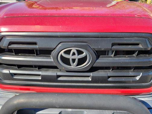 2017 Toyota Tacoma SR