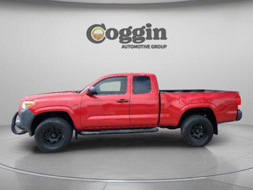 2017 Toyota Tacoma SR