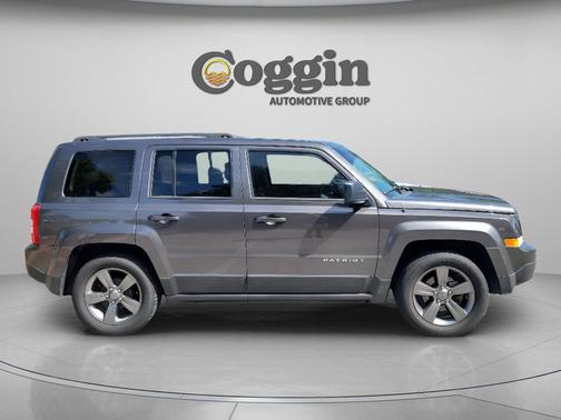 Granite Crystal Metallic Clearcoat 2015 Jeep Patriot High Altitude Edition