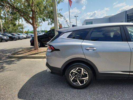 2024 Kia Sportage LX