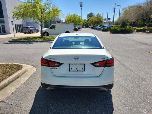 Glacier White 2020 Nissan Altima SR FWD