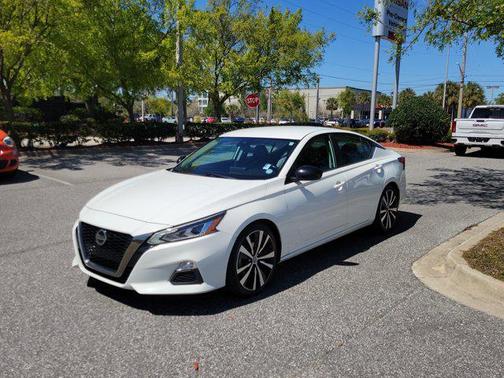 Glacier White 2020 Nissan Altima SR FWD