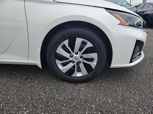 2025 Nissan Altima S FWD