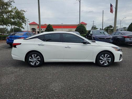2025 Nissan Altima S FWD