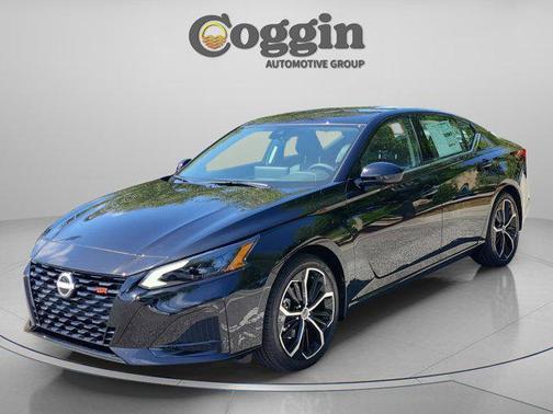 Super Black 2026 Nissan Altima SR FWD