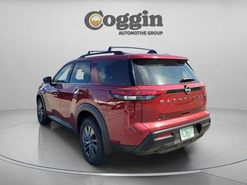Scarlet Ember Tintcoat 2026 Nissan Pathfinder SV