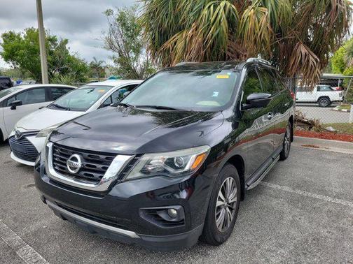 2017 Nissan Pathfinder SL