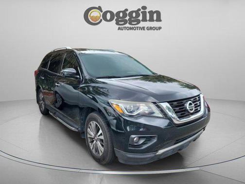 2017 Nissan Pathfinder SL