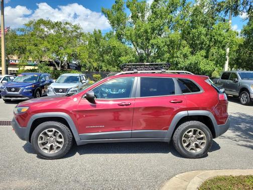 Velvet Red Pearlcoat 2020 Jeep Cherokee Trailhawk