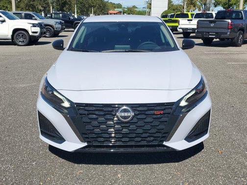 2025 Nissan Altima SR FWD