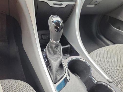 Iridescent Silver Blue Pearl 2014 Hyundai SONATA GLS