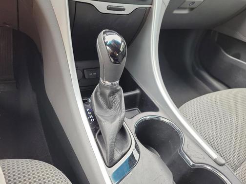 Iridescent Silver Blue Pearl 2014 Hyundai SONATA GLS