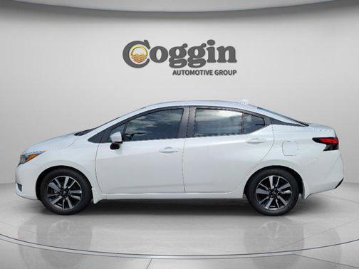 Aspen White Tricoat 2025 Nissan Versa 1.6 SV