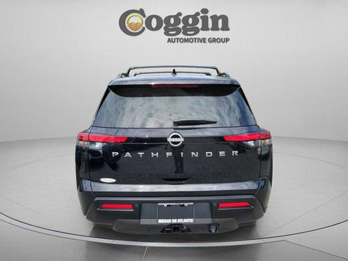 Super Black 2026 Nissan Pathfinder SV