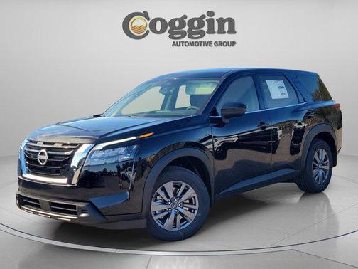 2025 Nissan Pathfinder S FWD