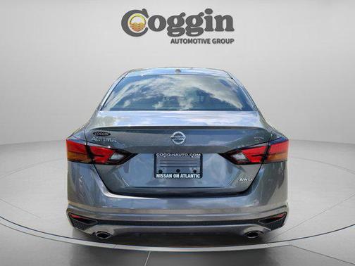 Gun Metallic 2021 Nissan Altima SR Intelligent AWD