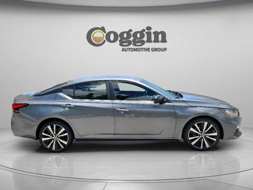 Gun Metallic 2021 Nissan Altima SR Intelligent AWD